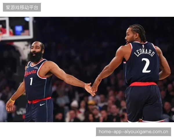 哈登巅峰期实力超莱昂纳德,如今状态下滑快船三人处境感慨 哈登巅峰期实力超莱昂纳德,如今状态下滑快船三人处境感慨
